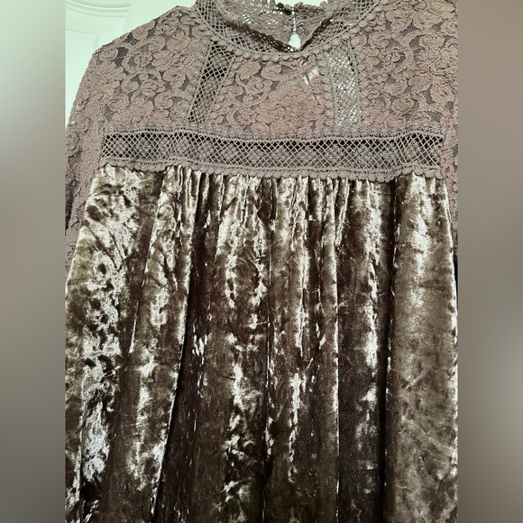 Mystree Brown Ruffled Blouse with Mandarin Collar - Picture 2 of 7